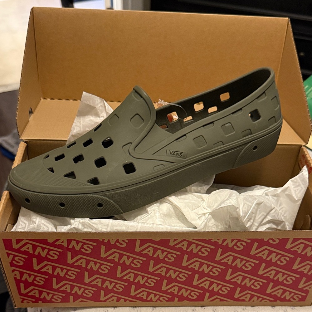 Vans Olive Slip-On Treks
